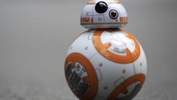 Qué hay dentro del BB-8, el nuevo robot de 'Star Wars'