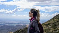 María Ximena Guevara se convirtió en la primera graduada de la Licenciatura en Turismo de la UNCuyo.