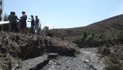 La crecida de dos arroyos por las tormentas afectó a varias casas en Potrerillos