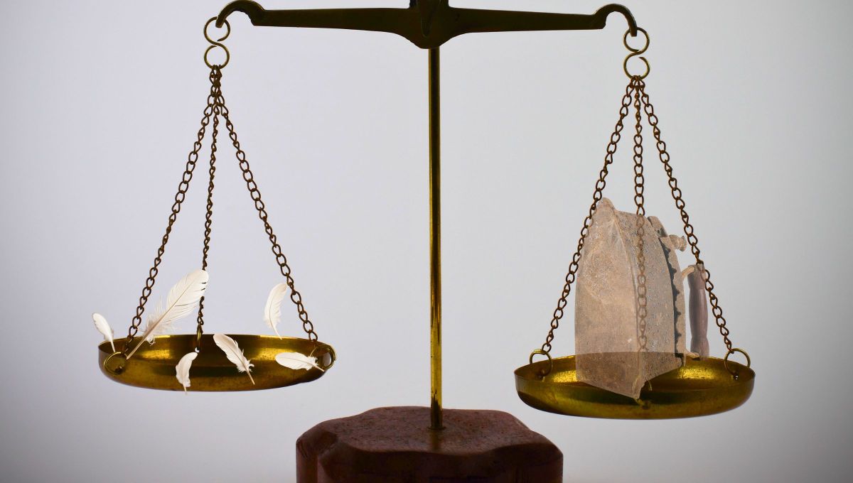 El acertijo mental: ¿qué pesa mas, un kilo de plumas o un kilo de hierro?