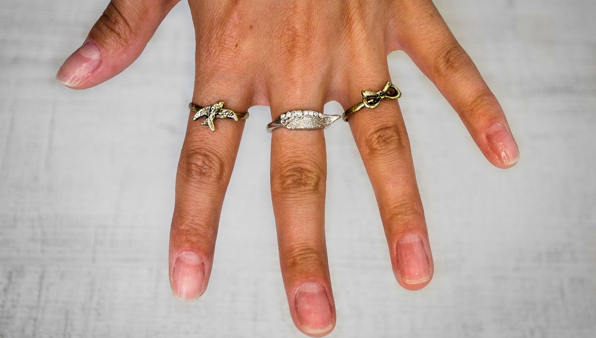 Una forma de mostrarse ante otros: qué significa el uso de anillos según los dedos donde los llevas