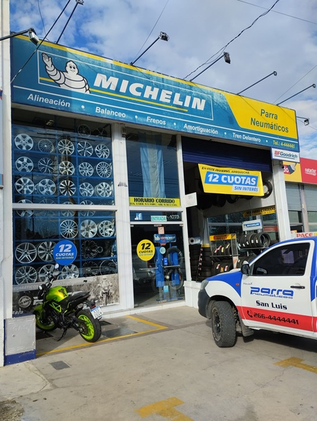 Parra Neumáticos dispone de gran stock en marcas nacionales e importadas, con 5 años de garantía. Parra Neumáticos dispone de gran stock en marcas nacionales e importadas, con 5 años de garantía.