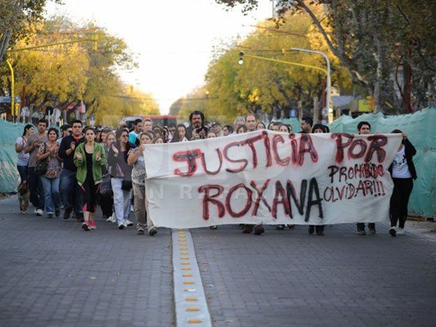 A un mes de su muerte, realizaron otra marcha en memoria de Roxana Toledo