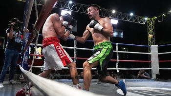 Boxeo profesional en Las Heras: la bronca de Jonathan Joel Arena y la buena noche de los mendocinos Boxeo profesional en Las Heras: la bronca de Jonathan Joel Arena y la buena noche de los mendocinos