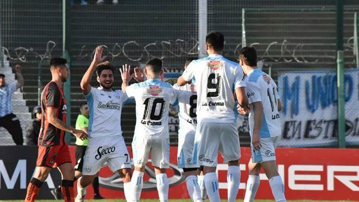 Rafaela goleó al Dragón y avanza en la Copa Argentina