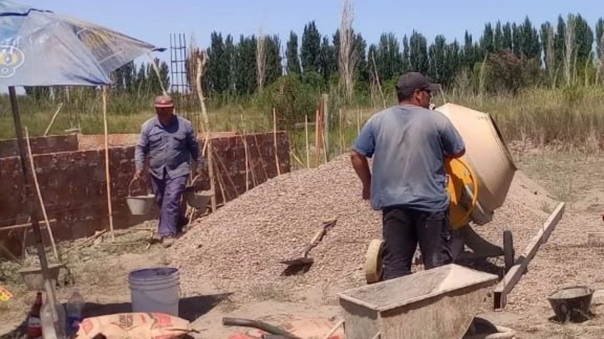 El proyecto se llama Domo Social, y la propuesta fue seleccionada por la UNCuyo en el 1° Congreso de Sistemas Constructivos Modernos. El proyecto se llama Domo Social, y la propuesta fue seleccionada por la UNCuyo en el 1° Congreso de Sistemas Constructivos Modernos.