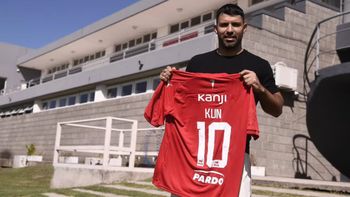 Kun Agüero: de los goles a la política en Independiente de Avellaneda