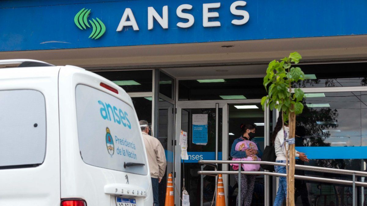 Noviembre sin IFE: cuándo y a quién piensa pagarlo la ANSES