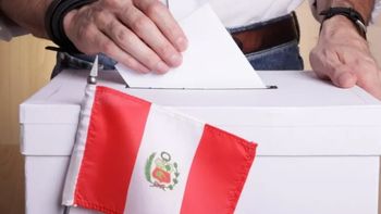 Más de 5.000 peruanos en Mendoza pueden votar el domingo para presidente en su país Más de 5.000 peruanos en Mendoza pueden votar el domingo para presidente en su país
