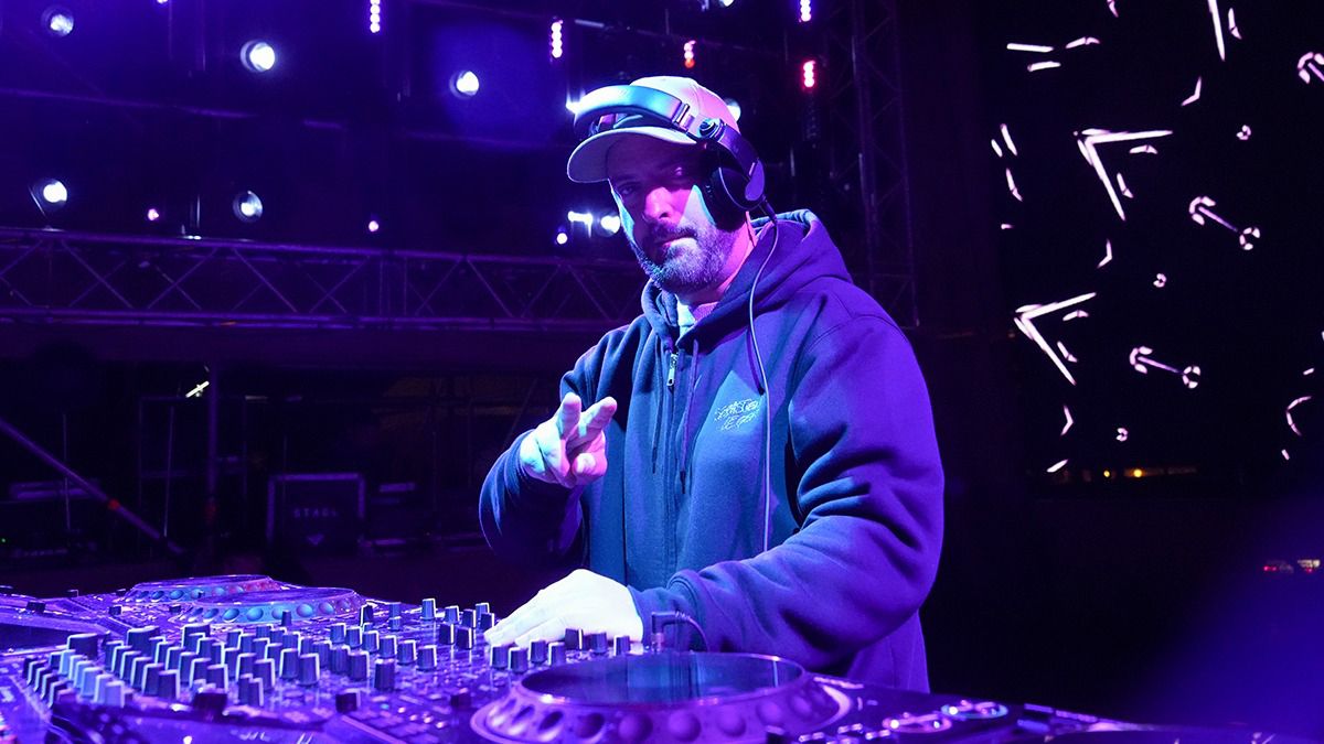 Sébastian Léger, el Dj que cerró la noche del Wine Rock. Sébastian Léger, el Dj que cerró la noche del Wine Rock.