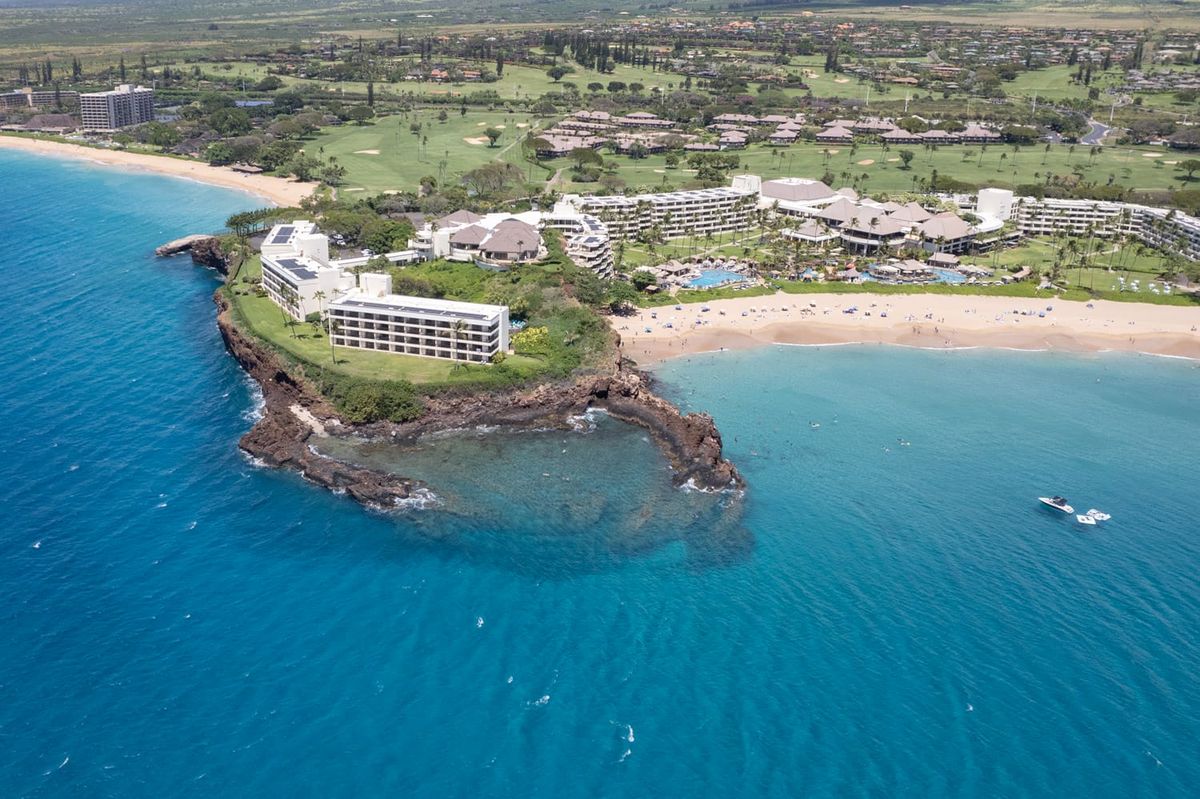 Este destino de Maui tiene hoteles y complejos de lujo. Este destino de Maui tiene hoteles y complejos de lujo.