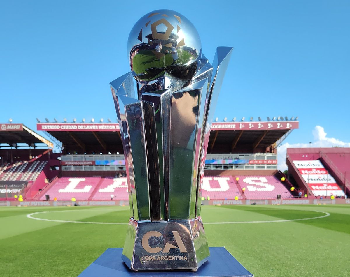 La Copa Argentina reunirá en 2024 a 64 equipos de todas las categorías profesionales del fútbol argentino La Copa Argentina reunirá en 2024 a 64 equipos de todas las categorías profesionales del fútbol argentino