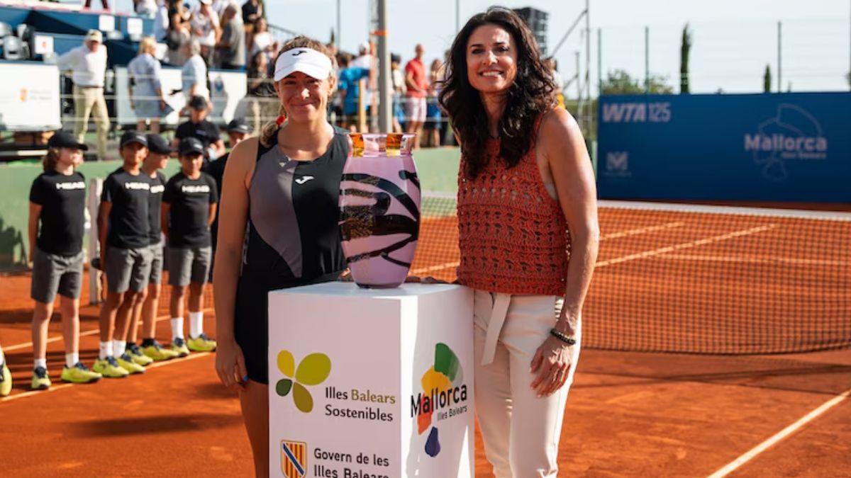 Solana Sierra se consagró en Mallorca y recibió el trofeo en manos de Gabriela Sabatini: cuánto dinero ganó por ser campeona
