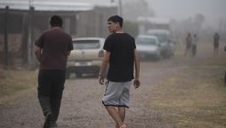 Por el viento Zonda se produjo un incendio de grandes dimensiones que afectó a varias familias de la zona de Puente de Hierro, en Guaymallén.&nbsp;
