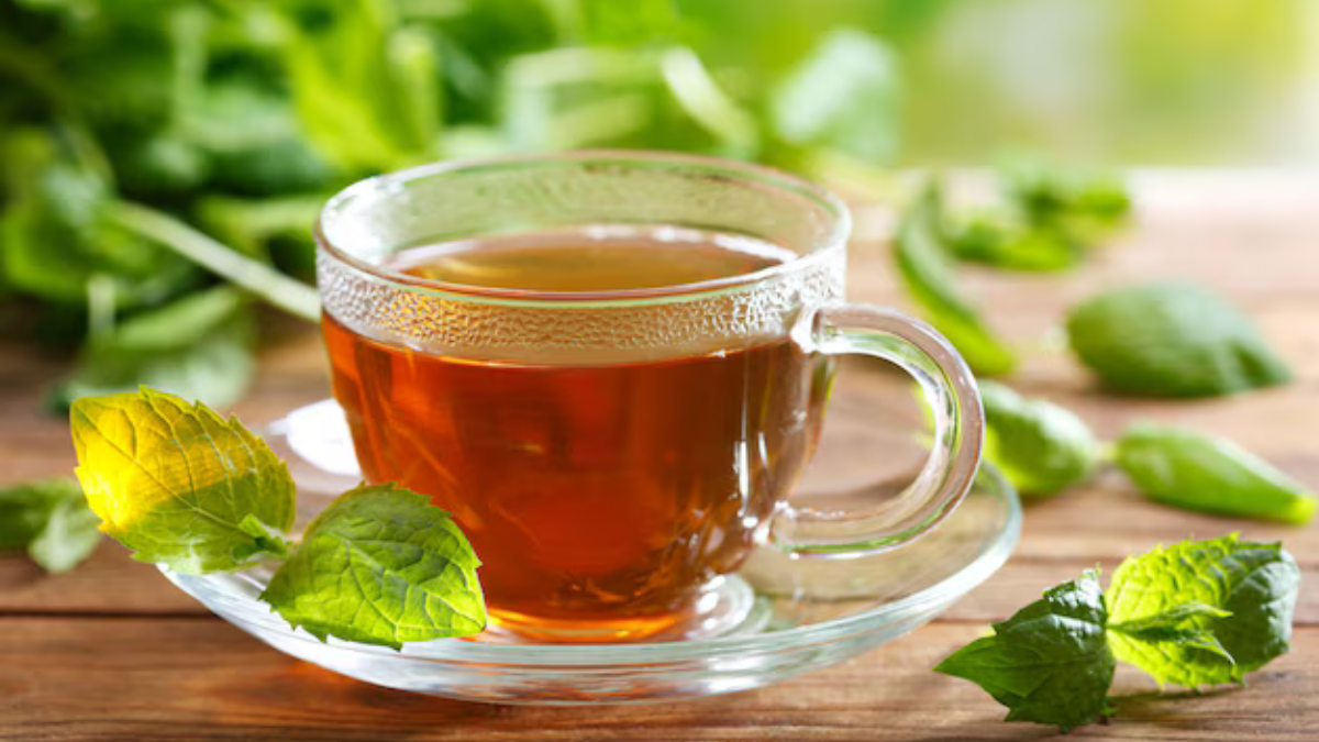 Bebe té de menta con miel antes de dormir y te ayudará a relajarte y evitar que ronques. Bebe té de menta con miel antes de dormir y te ayudará a relajarte y evitar que ronques.