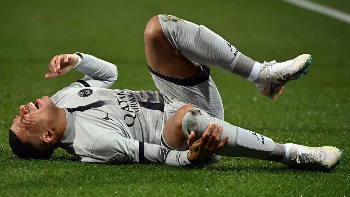 Mbappé se lesionó en el partido ante Montpellier.