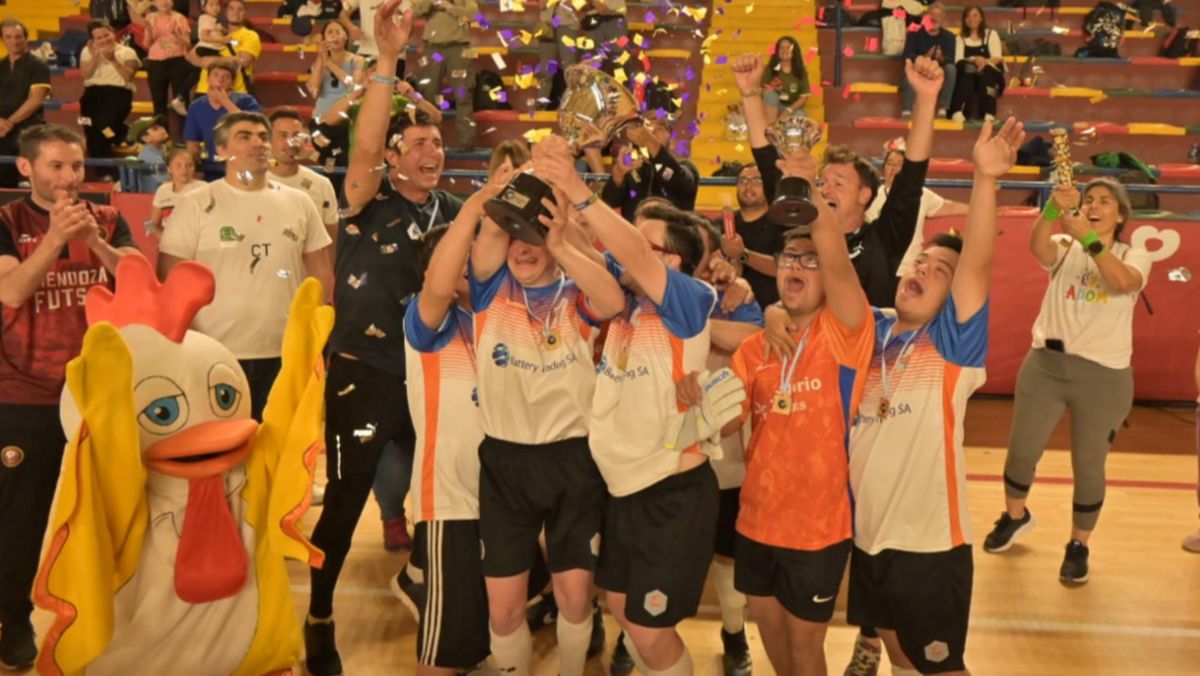 Este domingo terminó el III Torneo Nacionaal de Futsal para personas con Síndrome de Dowm. EDIR Rosario, salió campeón