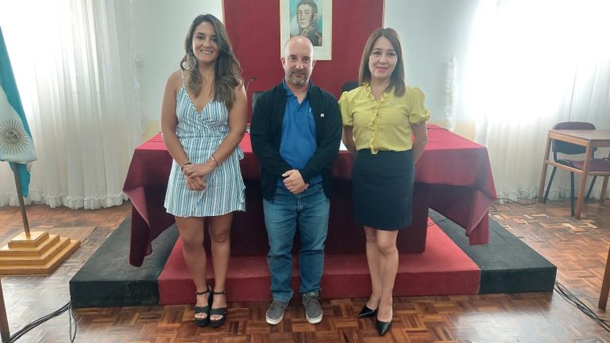El nuevo presidente del Concejo Deliberante de Malargüe, Andrés Risi, y las dos vicepresidentas de ese cuerpo, Daiana Varas y Paola Rojo.