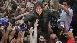 La ciudadanía le ha dado al gobierno libertario una nueva chance. La contraprestación de Milei debería ser la de negociar con inteligencia políticas de Estado, consensos y acuerdos. La ciudadanía le ha dado al gobierno libertario una nueva chance. La contraprestación de Milei debería ser la de negociar con inteligencia políticas de Estado, consensos y acuerdos.