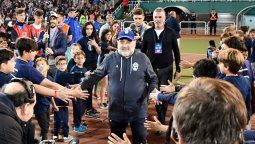 Maradona fue homenajeado en Córdoba antes del partido Talleres-Gimnasia La Plata