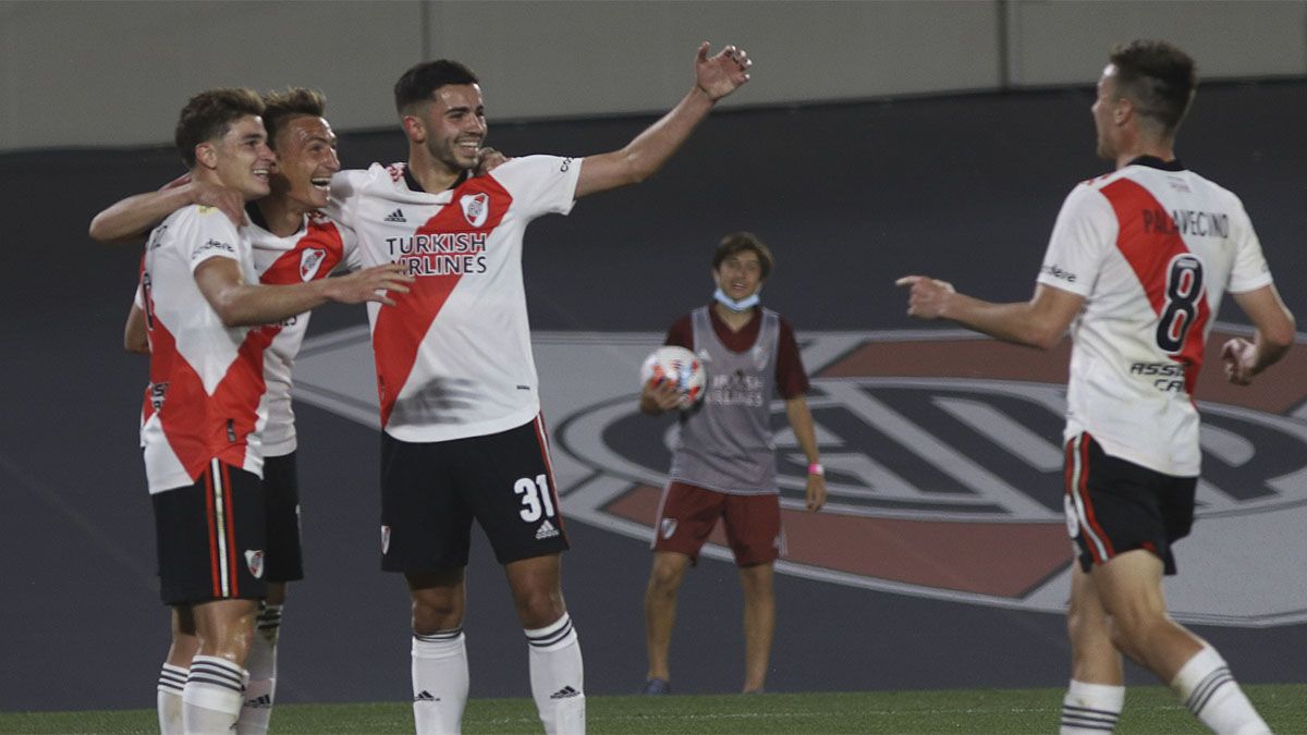 Estudiantes de La Plata vs. River: hora, TV y formaciones