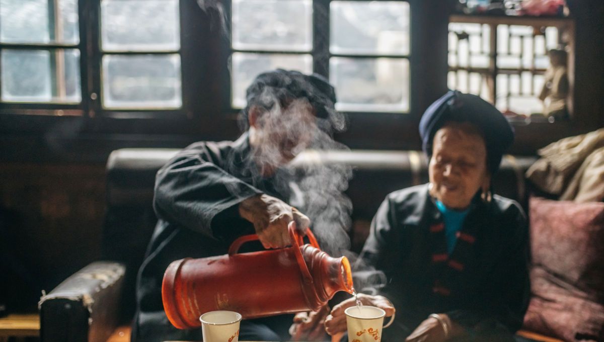 &ldquo;Cada hombre tiene dos vidas, y la segunda comienza cuando se da cuenta de que solo tiene una.&rdquo;