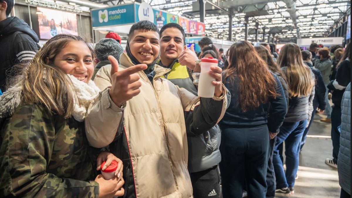 Se los vio contentos a los estudiantes en la expo Educativa.