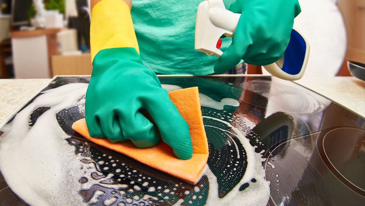 Utiliza siempre el vinagre rebajado con agua, ya sea para limpiar o cocinar. Utiliza siempre el vinagre rebajado con agua, ya sea para limpiar o cocinar. 