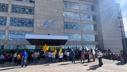Afiliados del gremio Judiciales se manifestaron en el Polo Judicial por la imputación de 2 directivos. Fotos: Matías Pascualetti