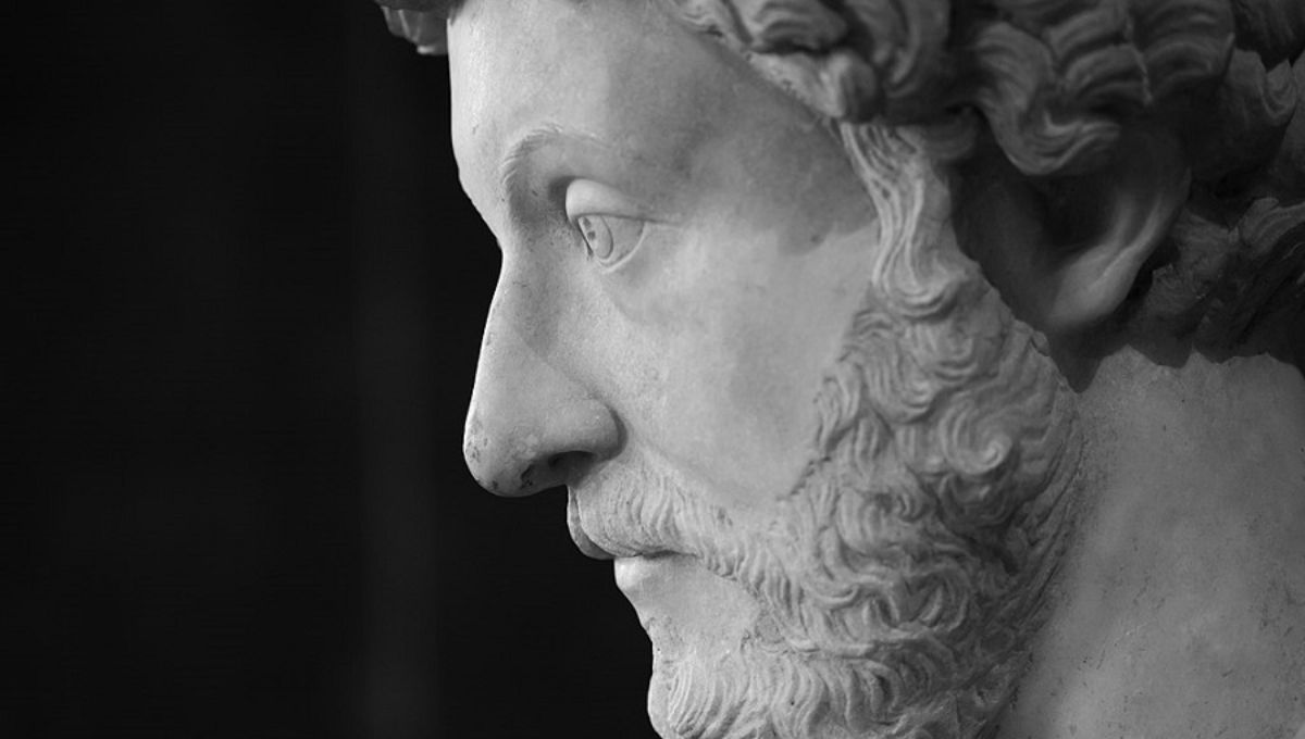 La frase de filosofía que dejó Marco Aurelio nos recuerda que la felicidad no es un regalo del destino, sino el resultado de cultivar pensamientos claros, racionales y positivos. La frase de filosofía que dejó Marco Aurelio nos recuerda que la felicidad no es un regalo del destino, sino el resultado de cultivar pensamientos claros, racionales y positivos.