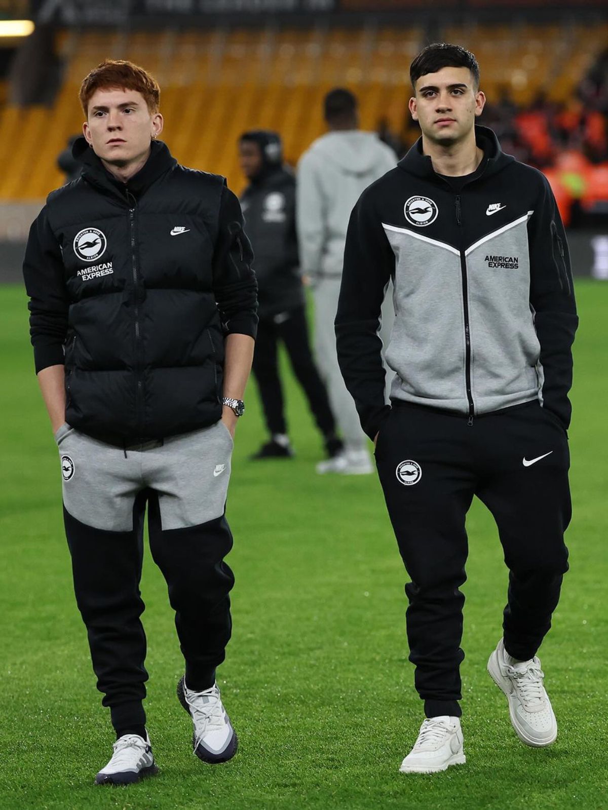 Gaviotas argentinas. Valentín Barco y el volante rosarino Facundo Buonanotte jugaron en el partido frente a los Lobos del Wolverhampton. Gaviotas argentinas. Valentín Barco y el volante rosarino Facundo Buonanotte jugaron en el partido frente a los Lobos del Wolverhampton.