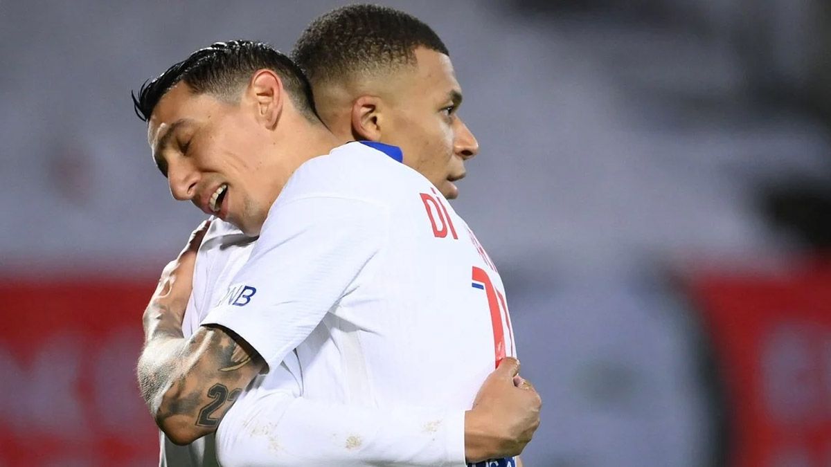 Di María anotó un golazo olímpico para el PSG
