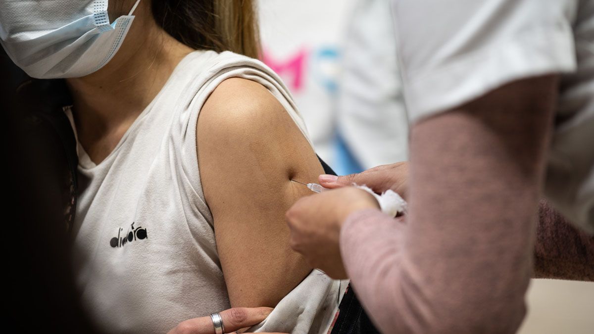 Ahora es el turno de inocular a los docentes que no est&aacute;n en el &aacute;rea metropolitana para completar el esquema de vacunaci&oacute;n en Mendoza de ese sector.