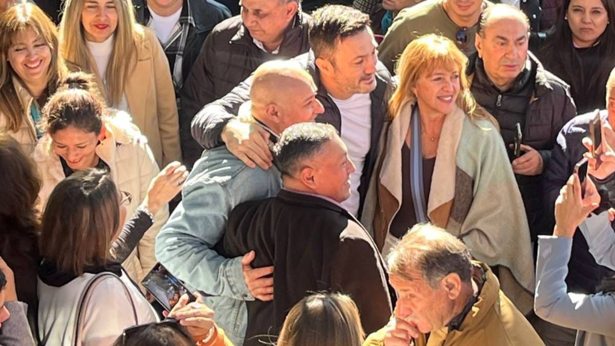 Luis Petri y su faltazo al Congreso de la UCR. Mientras tanto
