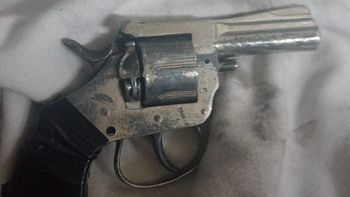 Un delincuente armado fue detenido en Palmira luego de que a un joven le robaran su celular