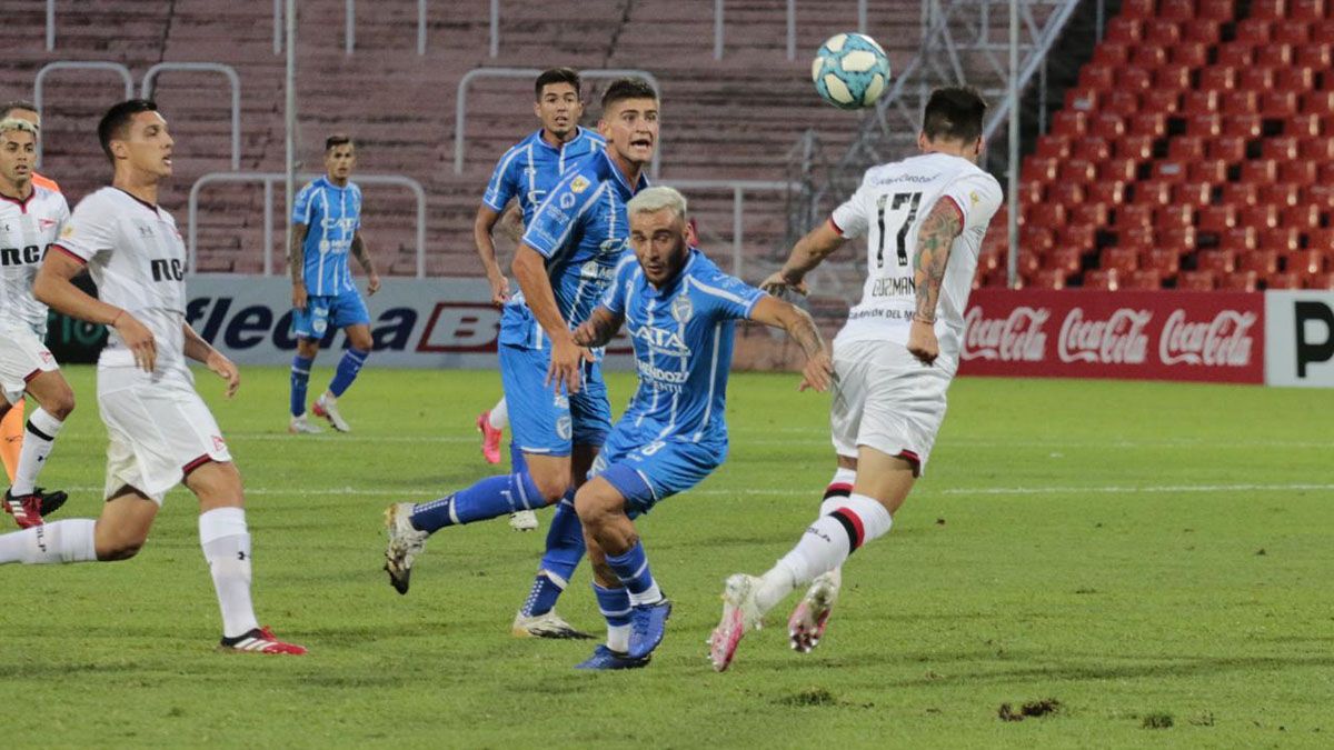 Godoy Cruz buscará un triunfo ante Vélez, en Liniers