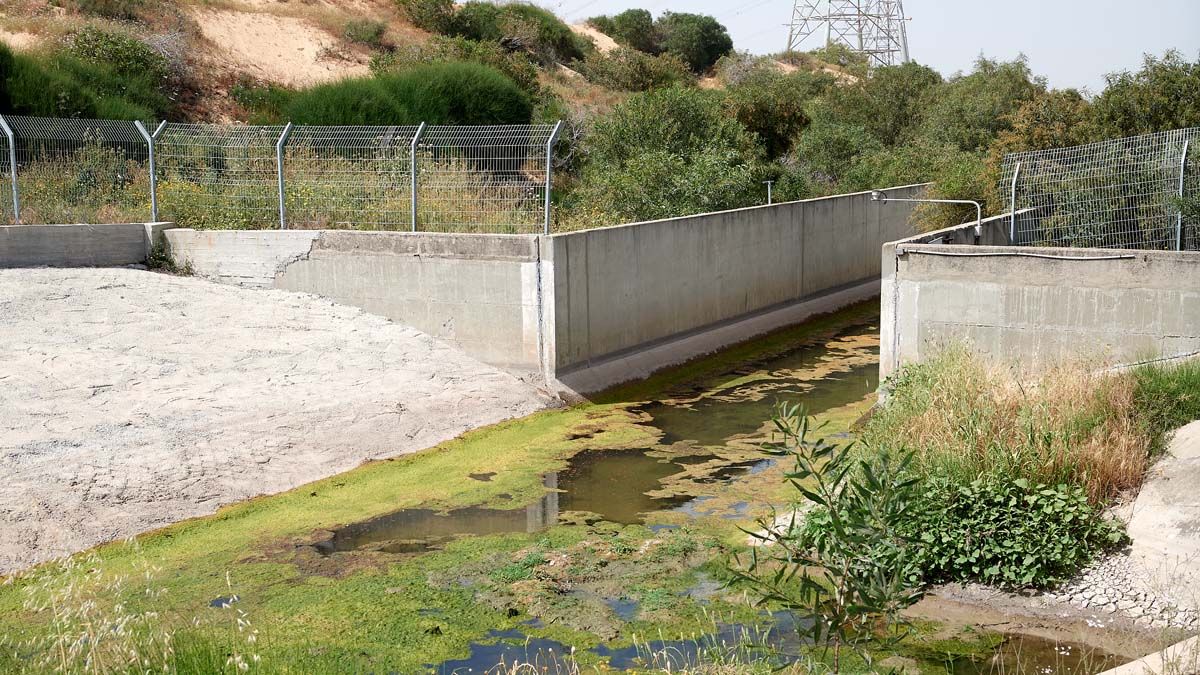 Una de las plantas de tratamiento de agua visitadas por Suarez.