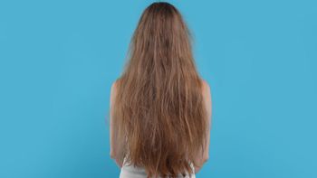 Cómo cuidar el pelo y eliminar el frizz usando un único producto Cómo cuidar el pelo y eliminar el frizz usando un único producto