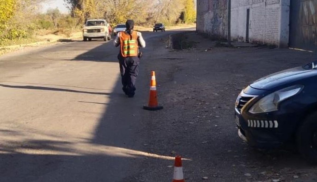 Control policial en calles del Gran Mendoza.