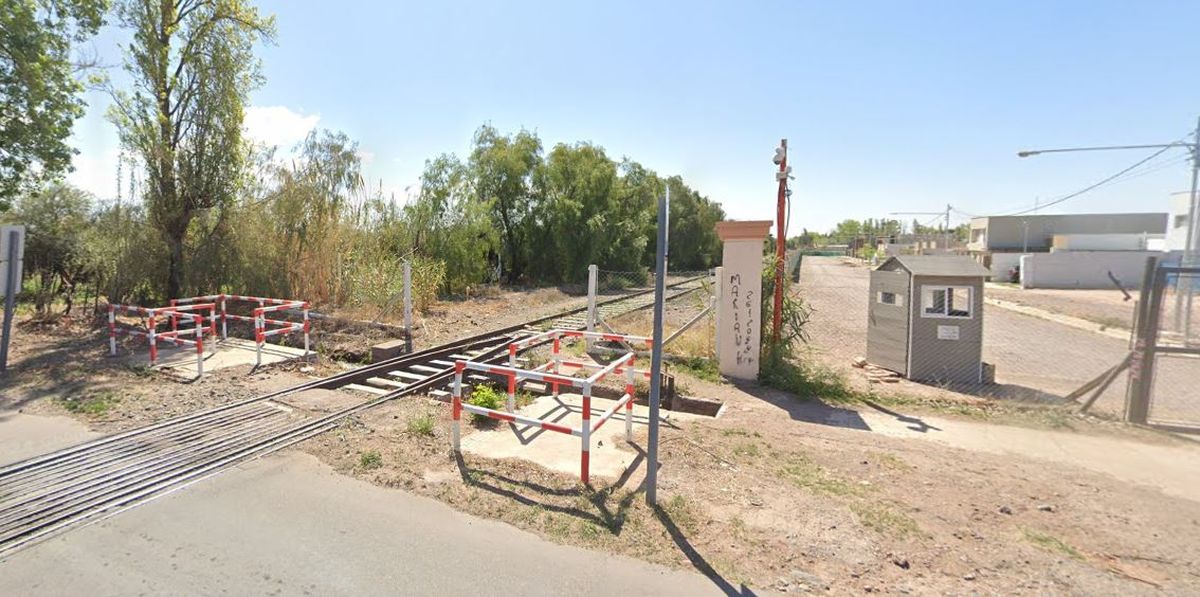 El accidente ocurrió en el cruce de Videla Castillo y las vías, en Maipú