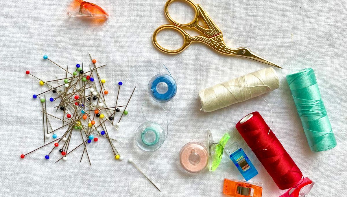 Aprovecha las vacaciones de verano para aprender a coser y confeccionar tus propias prendas en casa. Aprovecha las vacaciones de verano para aprender a coser y confeccionar tus propias prendas en casa. 