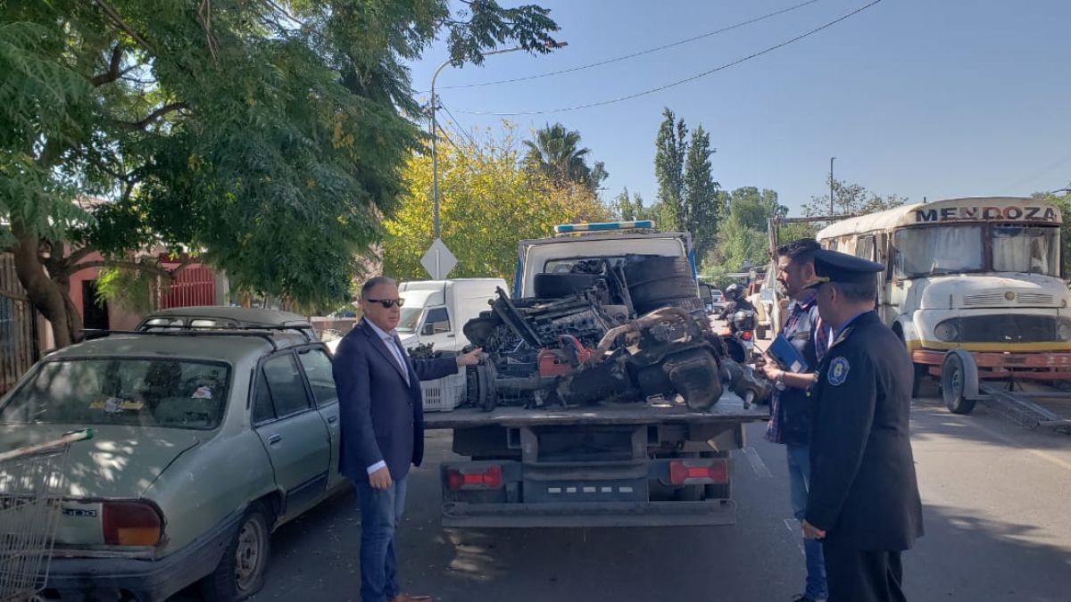 En talleres y desarmaderos del Gran Mendoza se requisaron autopartes de dudosa procedencia en allanamientos realizados este lunes.