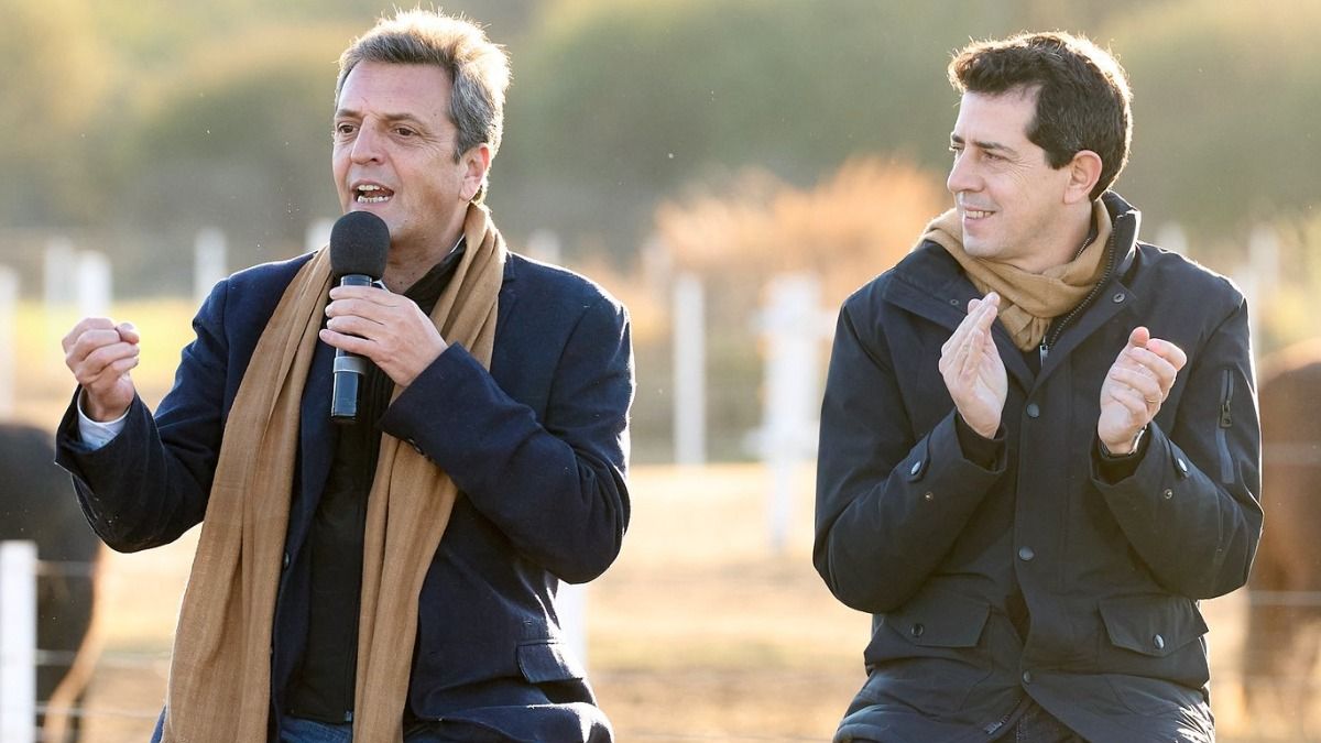 Sergio Massa junto a su jefe de campaña, Wado de Pedro.