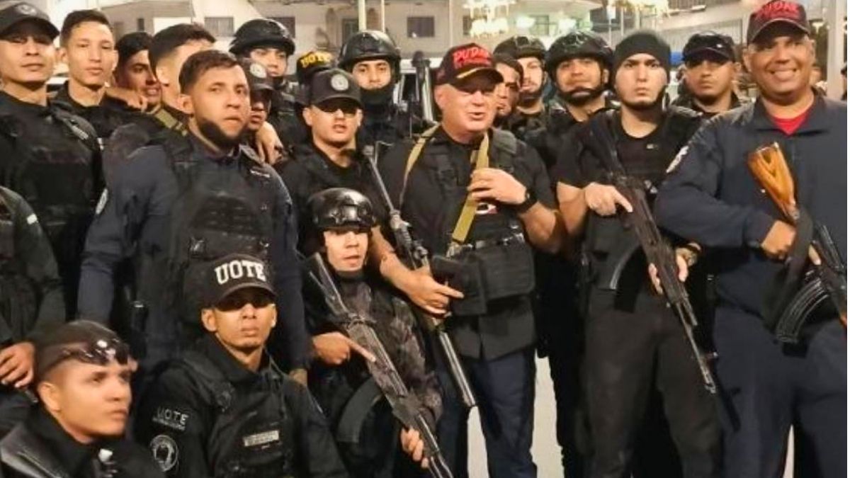 Diosdado Cabello lidera las fuerzas de seguridad en las calles de Venezuela, tras la detención de Nicolás Maduro. Diosdado Cabello lidera las fuerzas de seguridad en las calles de Venezuela, tras la detención de Nicolás Maduro.