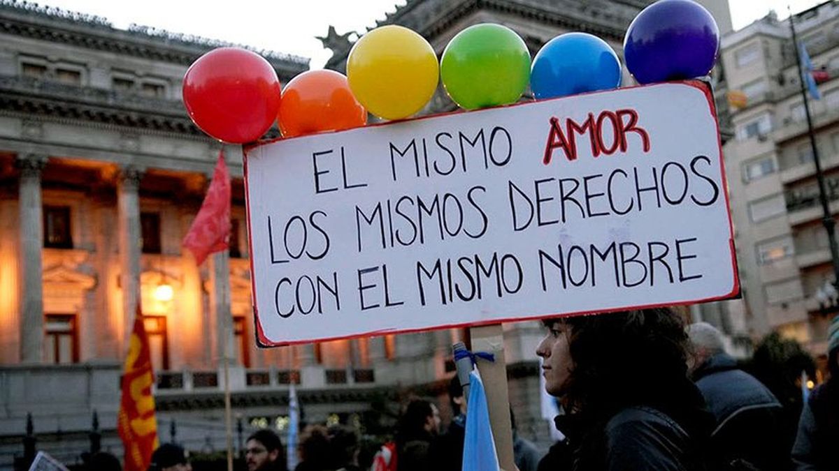 Cristina Kirchner impulsó la sanción de la Ley de Matrimonio Igualitario como presidenta y Néstor Kirchner como diputado nacional.