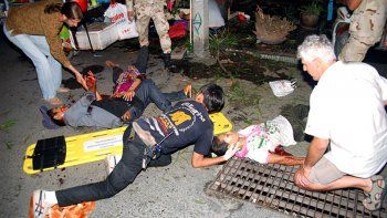 Una ola de atentados sacudió Tailandia y dejó cuatro muertos y 35 heridos