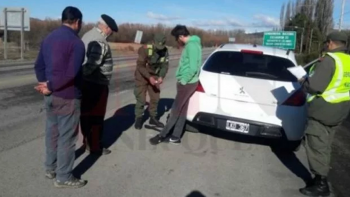 El cantante de No Te Va Gustar fue detenido por llevar drogas en su auto