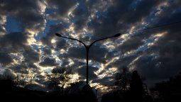 Pronóstico del tiempo para el fin de semana: las nubes se mostrarán en el cielo mendocino.&nbsp;