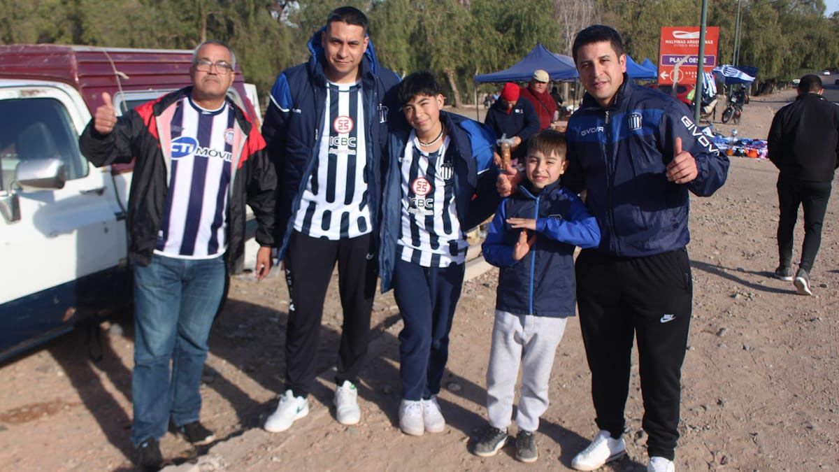 La familia Monserrat de Dean Funes, Córdoba. Ángel, Ricardo, José, Benjamín y Bastian. La familia Monserrat de Dean Funes, Córdoba. Ángel, Ricardo, José, Benjamín y Bastian.