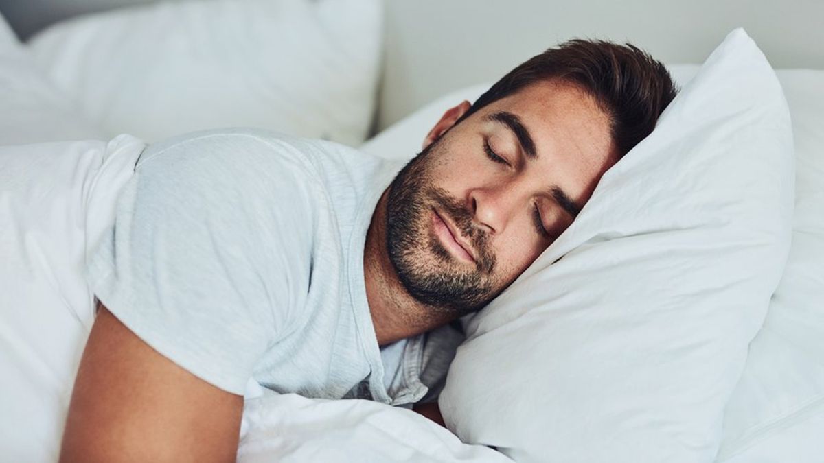 Dormir las horas adecuadas no solo permite un descanso reparador sino que también tiene beneficios para la salud Dormir las horas adecuadas no solo permite un descanso reparador sino que también tiene beneficios para la salud